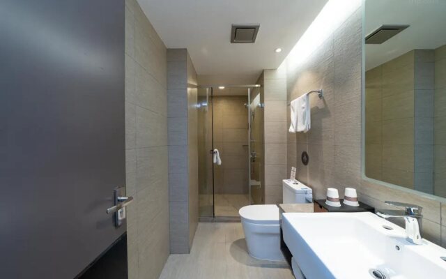 Homeinn Plus Hotel (Guilin Railway Station Xiangbishan Park)