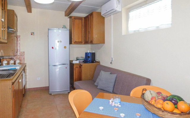 Nice Home in Avola With 1 Bedrooms and Wifi