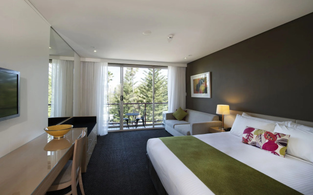 Coogee Sands Hotel and Apartments