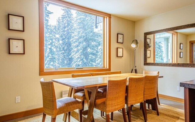 Kookaburra Lodge #303 By Bear Country