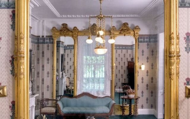Wilbraham Mansion
