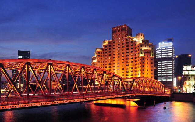 Broadway Mansions Hotel - On the Bund