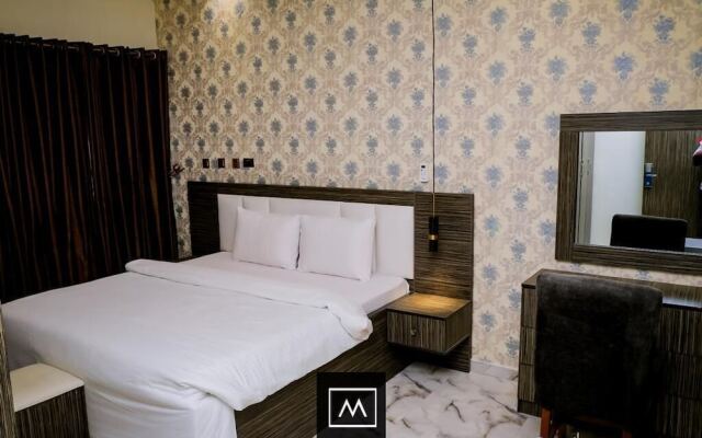 Mo-House Hotels and Apartments
