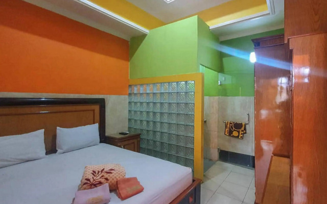 OYO 3727 Homestay Gayatri Sawojajar