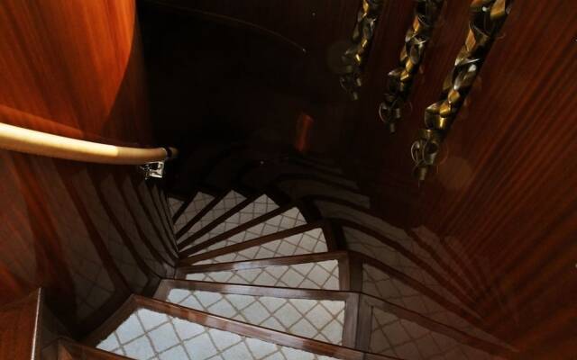 Sailing Yacht Glorious