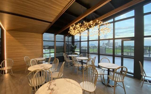 Hotel Lounge