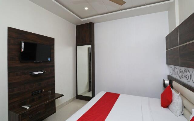 Capital O 10842 Hotel Anjali Mahal