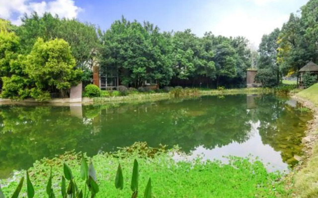 Bishan Hushang Hotel