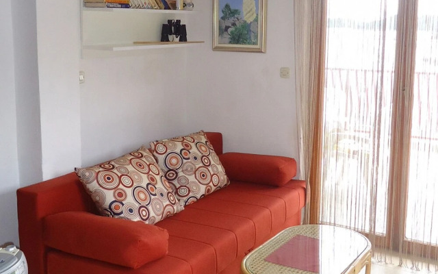 Pava - 15m From the sea - A2