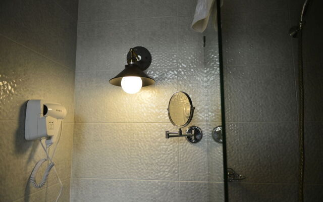 Hotel 27
