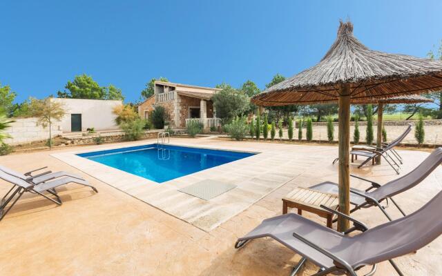 SA CUNIA - Villa with private pool in Campos. Free WiFi