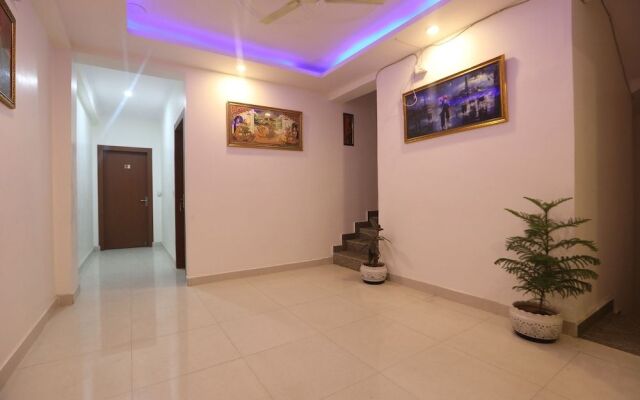 OYO 43923 Surbhi Residency