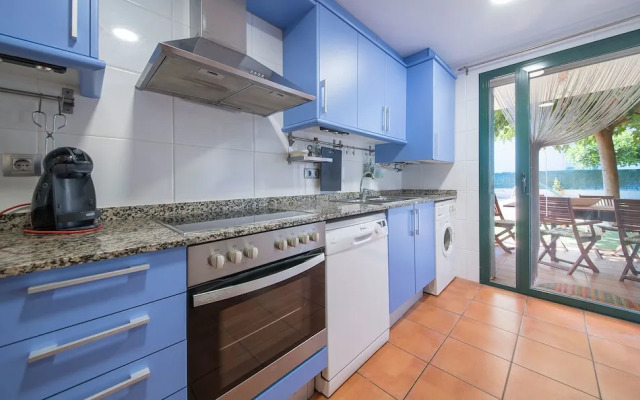 Modern House For Families (R77)