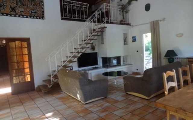 Villa With 3 Bedrooms in Saint-clément-de-rivière, With Wonderful Moun