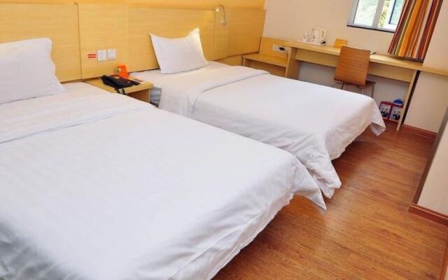 Life Yajo Hotel Tuan Yi Da Square