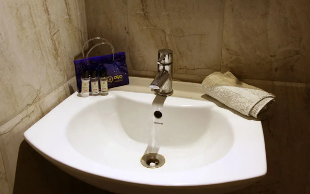 OYO 905 Galaxy View Hotel