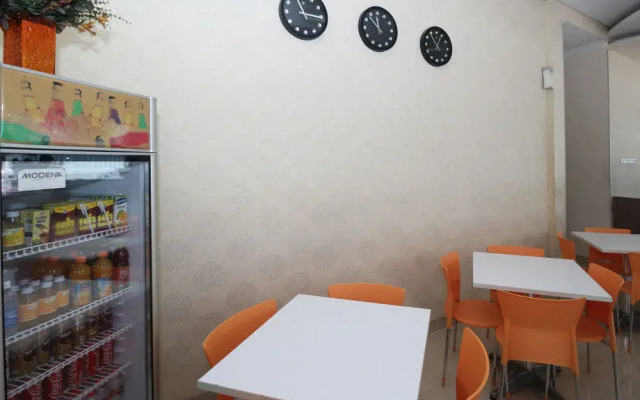 Airy Panakkukang Boulevard Ruko Cempaka 27 Makassar