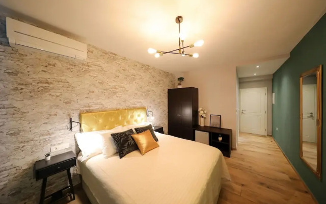 Aldo Apartments Center