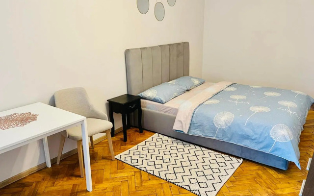 Крехівська 5, затишні апартаменти з двома спальнями