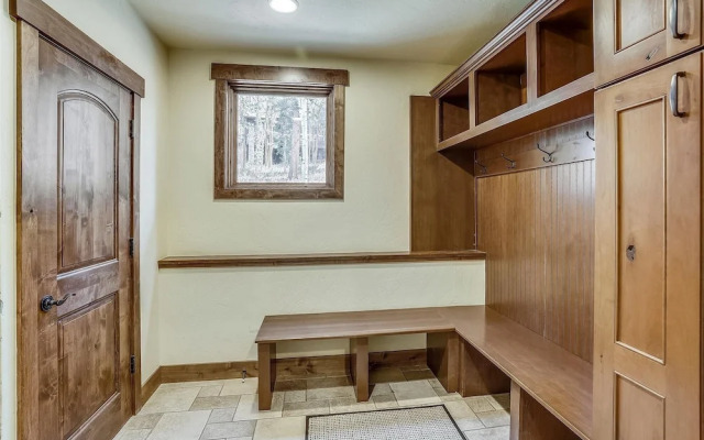 Highlands Getaway 4 Bedroom Home by RedAwning