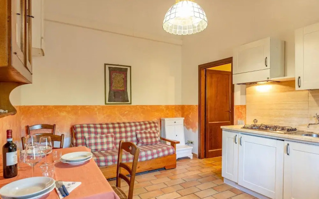 Mustard apt With Shared Pool