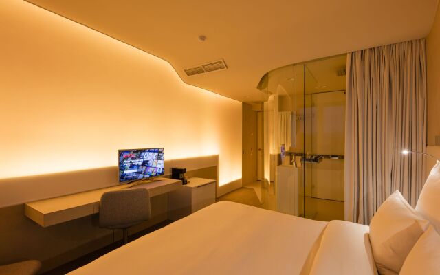 The Grove Design Hotel