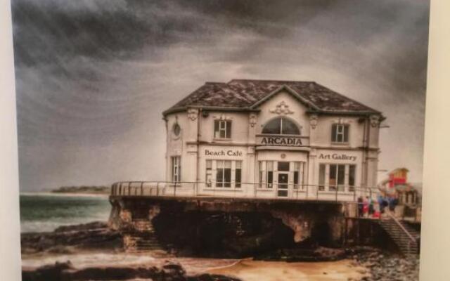 The Grove, Portrush (Sleeps 14) 6 bedrooms.