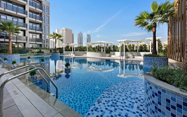 Silkhaus Large Modern Studio JVC With Gym Pool