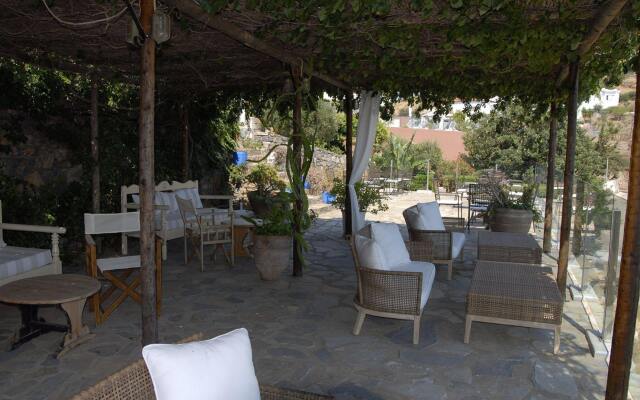 Adrakos Apartments (Adults Only)