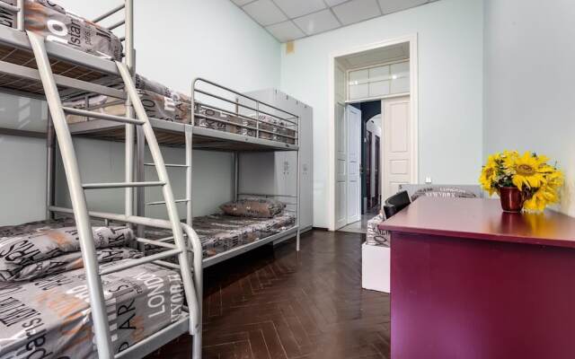 Mister Econom Hotel - Hostel