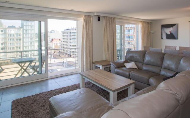 Stylish Stay w/ Sea Views