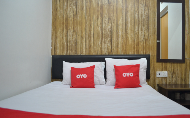OYO 89715 CK Hotel