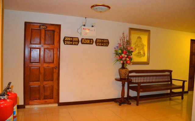 Silver Gold Garden Suvarnabhumi Airport Hotel