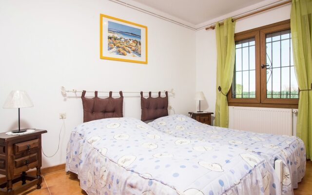 Holiday House With Private Pool for 4 People in Sant Pere Pescador