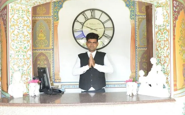 Oyo 15214 Mahal Rajwada Resort