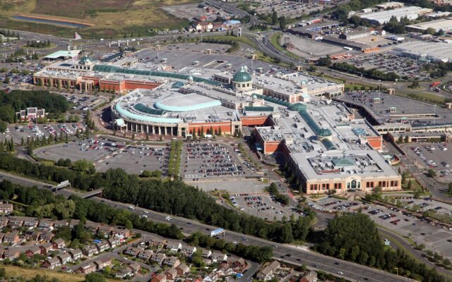 Premier Inn Manchester Trafford Centre North