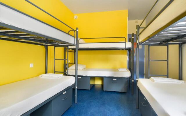Hans Brinker Hostel