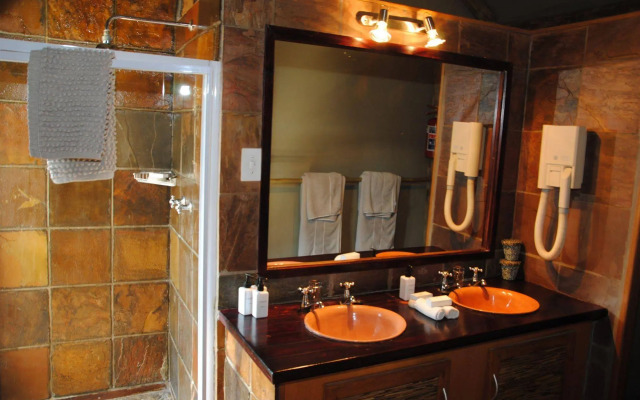 Chapungu Luxury Tented Camp