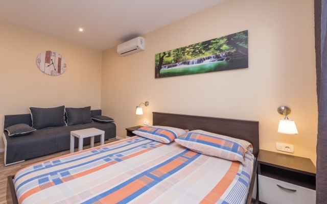 Room Tomo - open pool and pool for children: R1 Sukosan, Zadar riviera