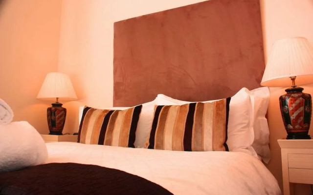 Annandale Arms Hotel