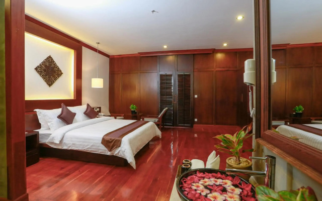 The Moon Residence & Spa
