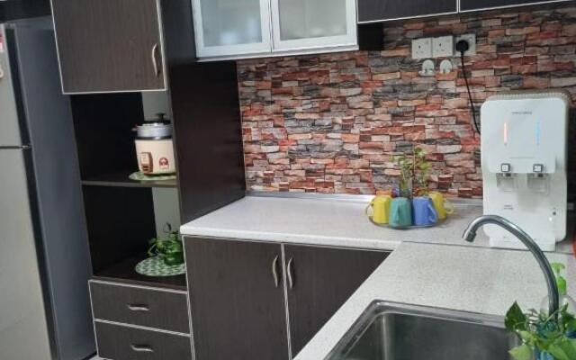 PRIVATE POOL WITH Wifi Ssue Klebang Chemor Homestay-Guesthouse