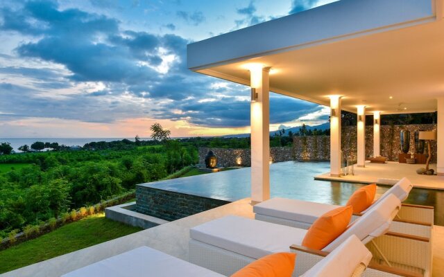 Deep Blue Villa