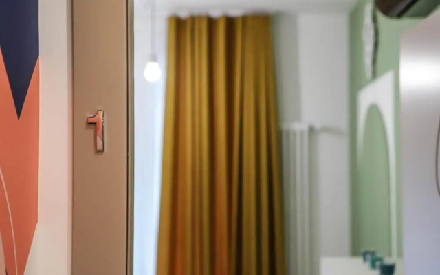 Mira Naples Apartment I Triple