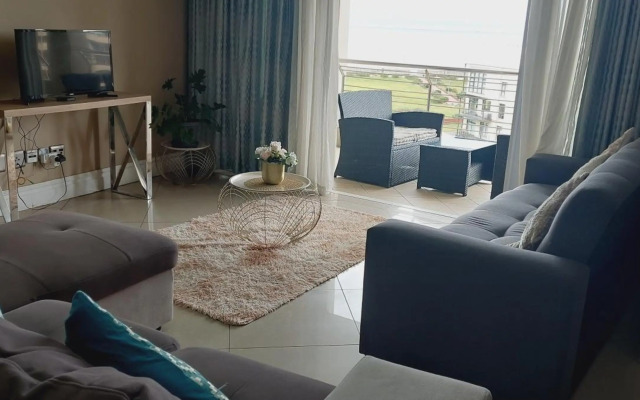 Luxurious Beach Apartment - The Sails