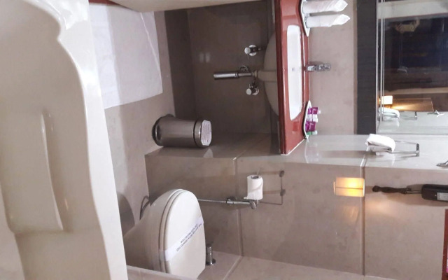 Silver Cloud Hotel & Banquets Ahmedabad