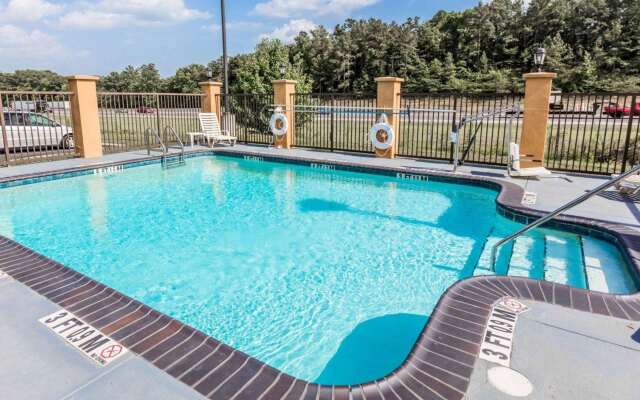 Comfort Suites Pell City I-20 exit 158