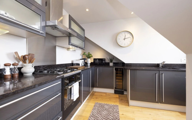 JOIVY Luxury Flat Near Edinburgh Castle