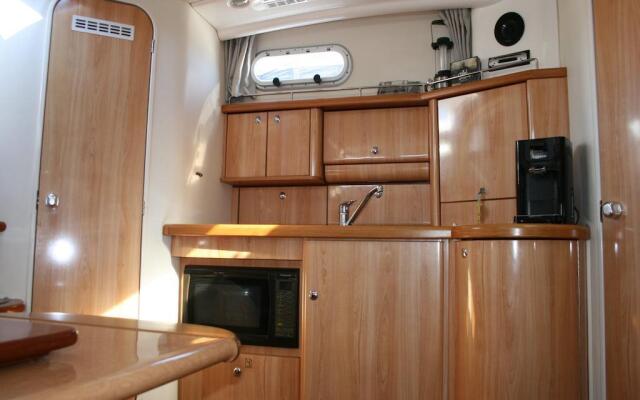 Liberty Bateau Hotel Bandol