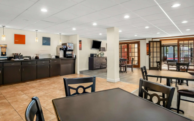 Quality Inn & Suites Lafayette